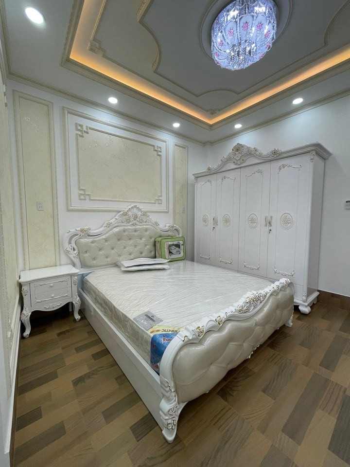 Bán nhanh nhà nguyên căn cạnh Aeon Mall Bình Tân chỉ từ 7 tỷ. Lh: 0988554091