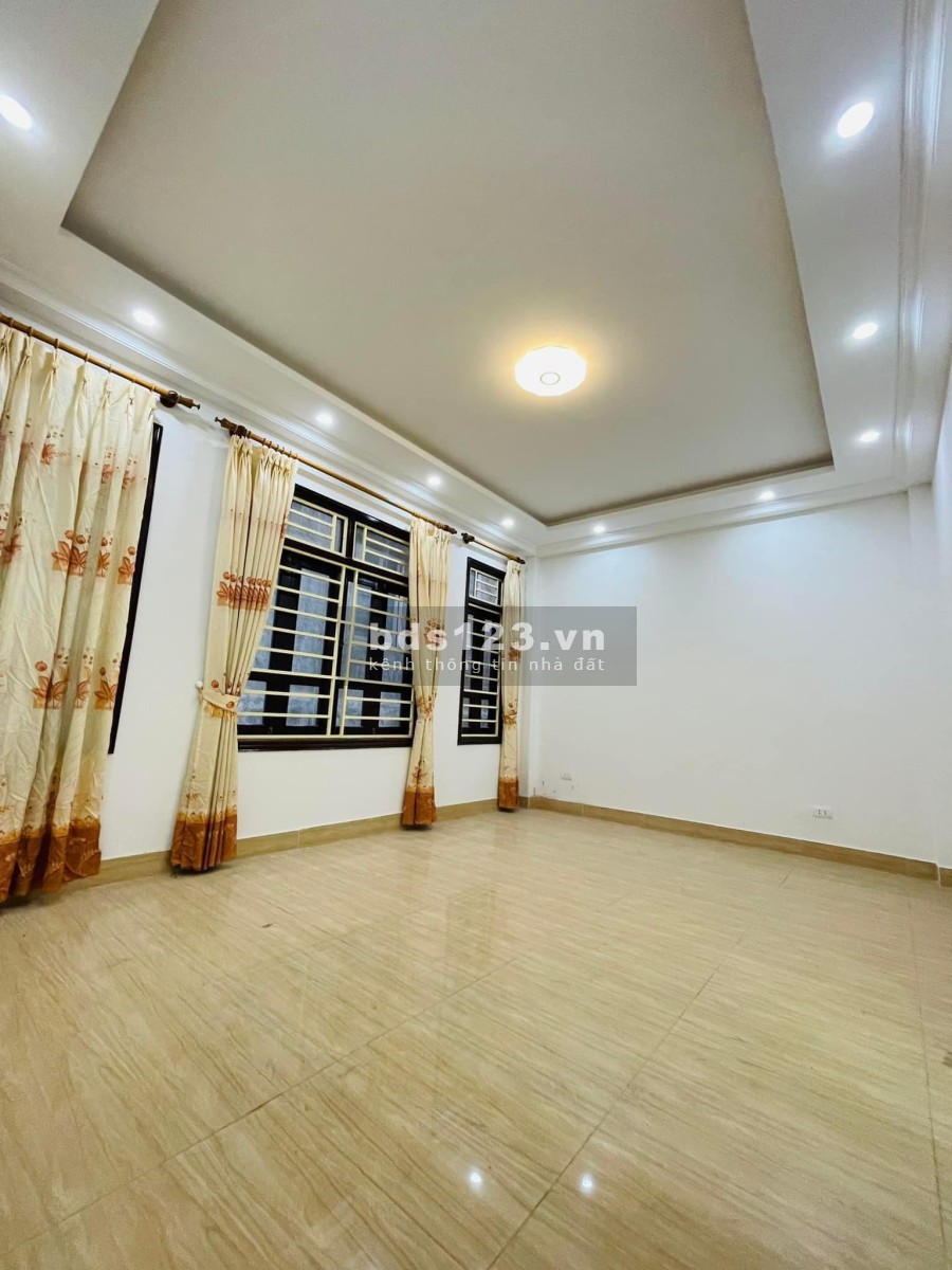 Bán nhà phố Vũ Tông Phan phường Khương Trung gần ô tô, diện tích 46m2, đúc 5 tầng