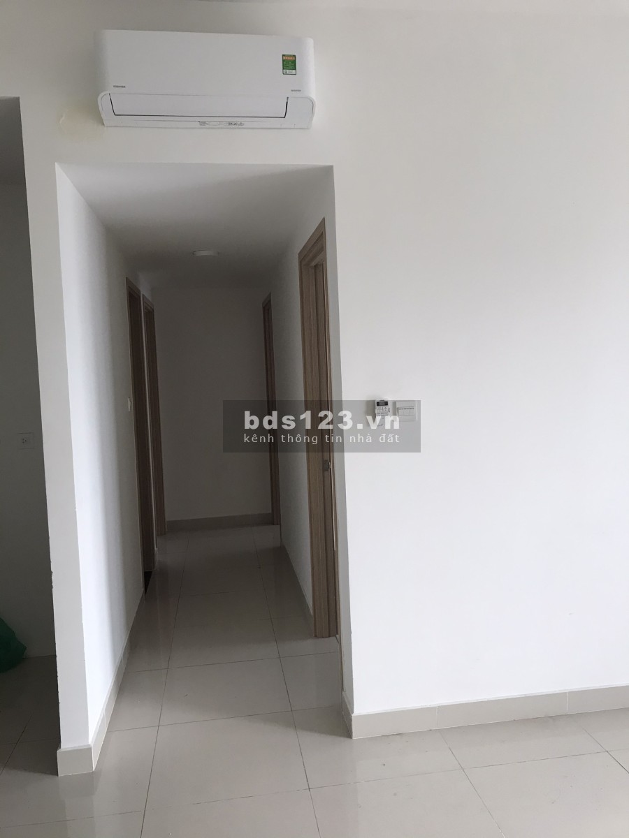 Căn 3PN nội thất cơ bản view sông tầng cao thoáng mát chỉ 13 triệu/tháng giá tốt