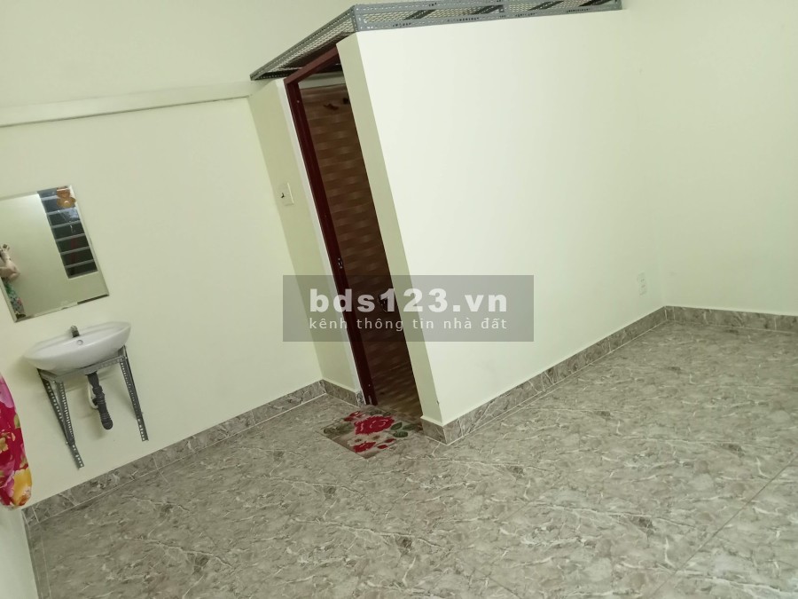 Chủ cần cho thuê phòng lớn giá rẻ đầy đủ tiện ích, giá từ 3 triệu/tháng, hẻm 117/28 Điện Biên Phủ