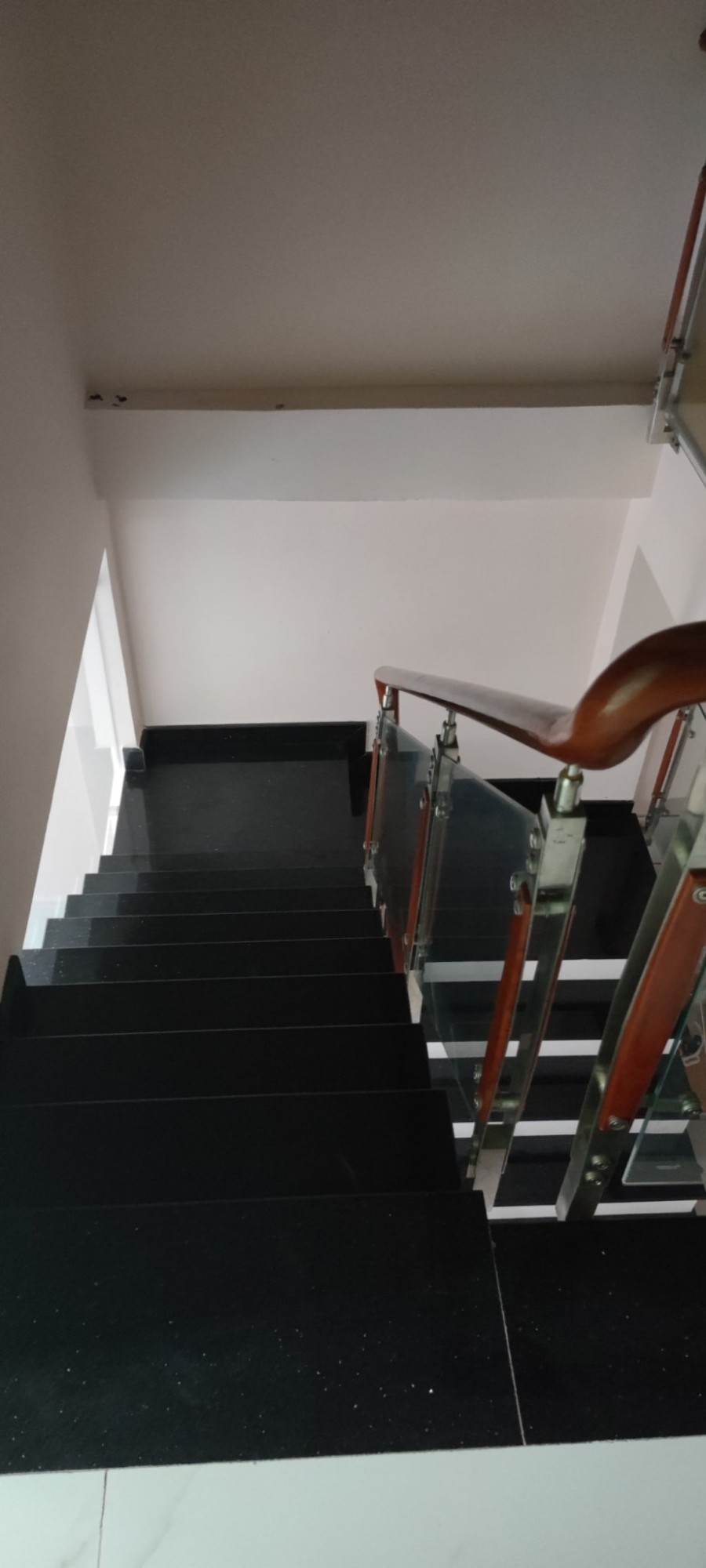 Bán nhà nguyên căn cấp 4 phường Hiệp Bình Phước đường xe hơi ra vào khu dân cư