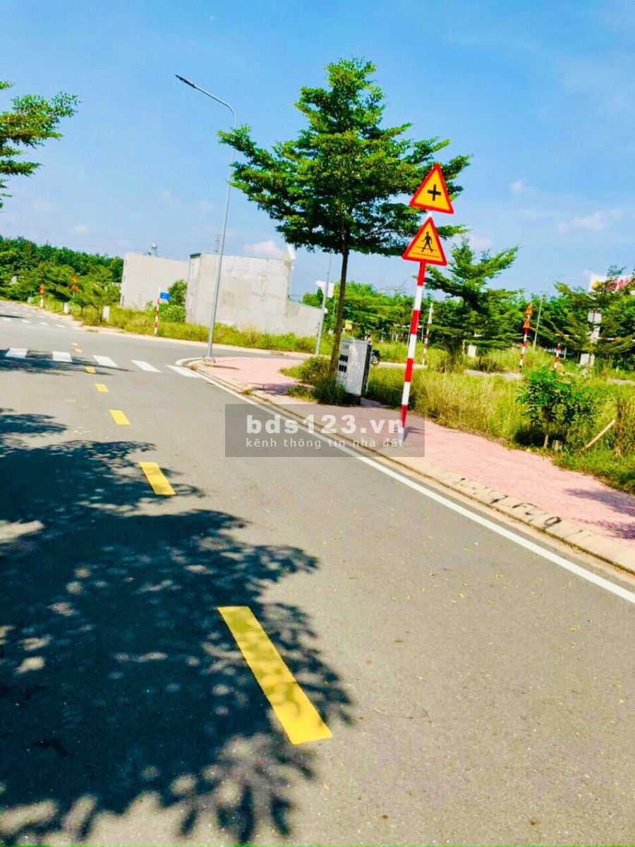 Đất sổ hồng riêng mặt tiền Quốc Lộ 13, thổ cư 100% ngay trung tâm hành chính Bàu Bàng