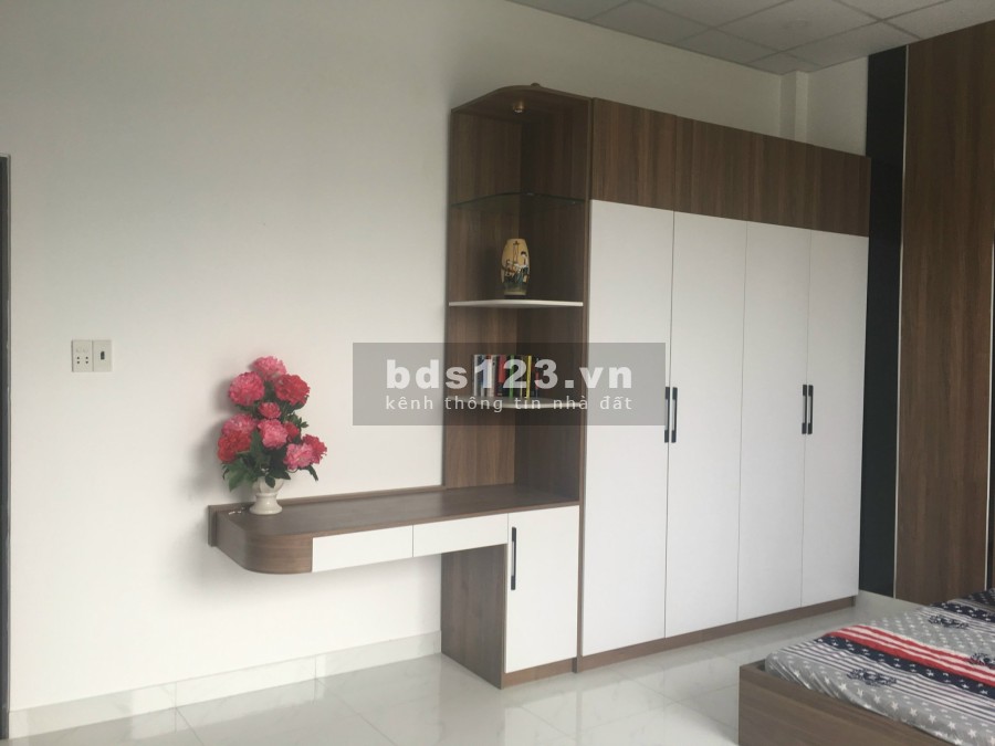 Cần bán nhà 1t1l ngay sau chợ Bình Chánh, sổ hồng riêng, chính chủ, công chứng ngay, giá 1tỉ2