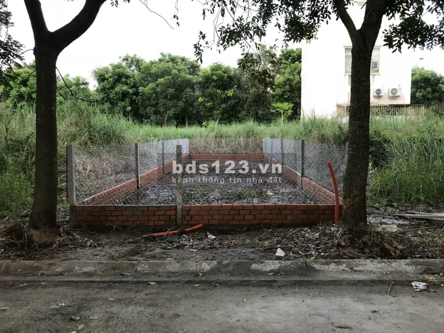 Cần bán lô đất 13C Green Life đường Vành Đai Trong, DT 5x17m, hỗ trợ vay vốn lên đến 70%