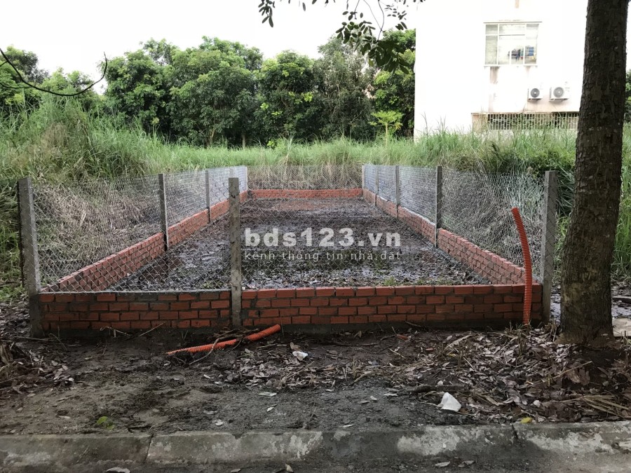 Cần bán lô đất 13C Green Life đường Vành Đai Trong, DT 5x17m, hỗ trợ vay vốn lên đến 70%