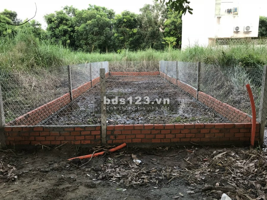 Cần bán lô đất 13C Green Life đường Vành Đai Trong, DT 5x17m, hỗ trợ vay vốn lên đến 70%