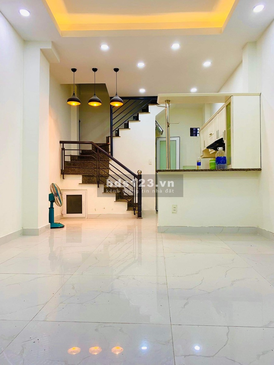Nhà đẹp Đường Nguyễn Tri Phương, Phường 9 Quận 10 đầy đủ công năng