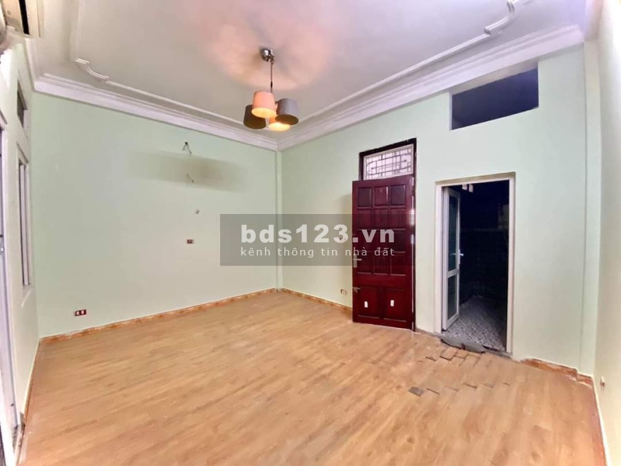 Bán nhà riêng 5 tầng ngõ 75 Vĩnh Phúc, Ba Đình, Hà Nội giá bán 5.25 tỷ, sổ sẵn chính chủ