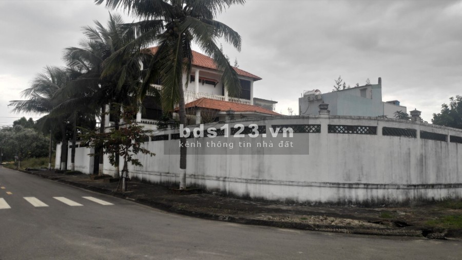 Bán Đất biển Nguyễn Tất Thành, diện tích 100m2, đường 7.5m, khu du lịch Xuân Thiều