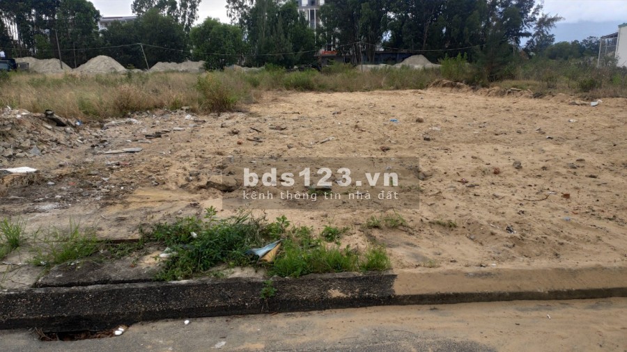 Bán Đất biển Nguyễn Tất Thành, diện tích 100m2, đường 7.5m, khu du lịch Xuân Thiều