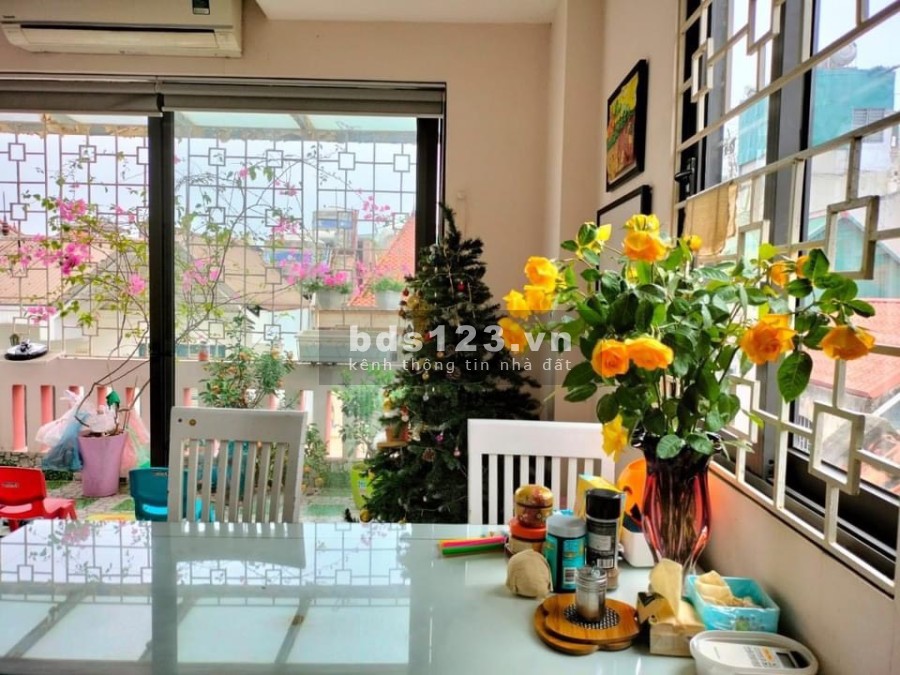 Bán nhà Nghĩa Đô. Garage, kinh doanh, 6 tầng, thang máy sổ sẵn liên hệ 0986561984