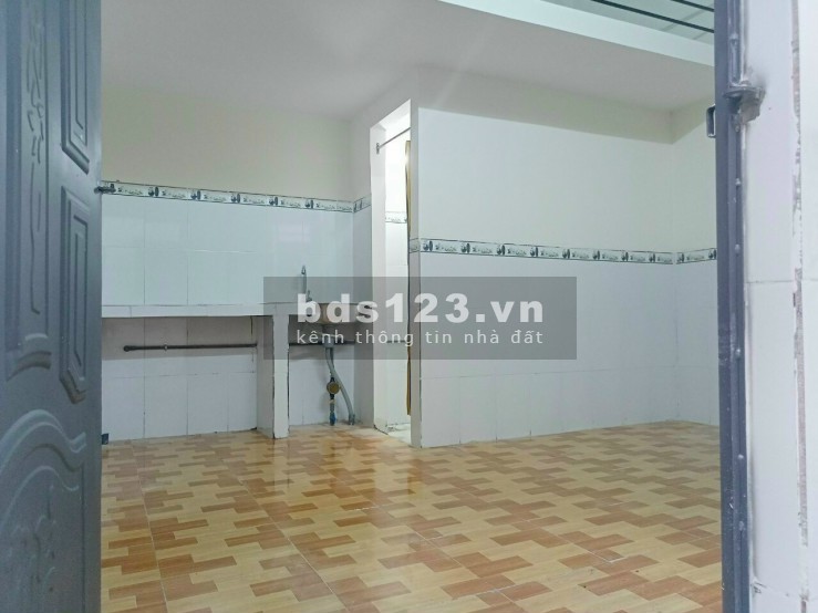 ( Chính Chủ ) Vợ chồng mình muốn sang lại căn trọ xây 2 năm rồi ở Mỹ phước 3 có 12 phòng 2kiot