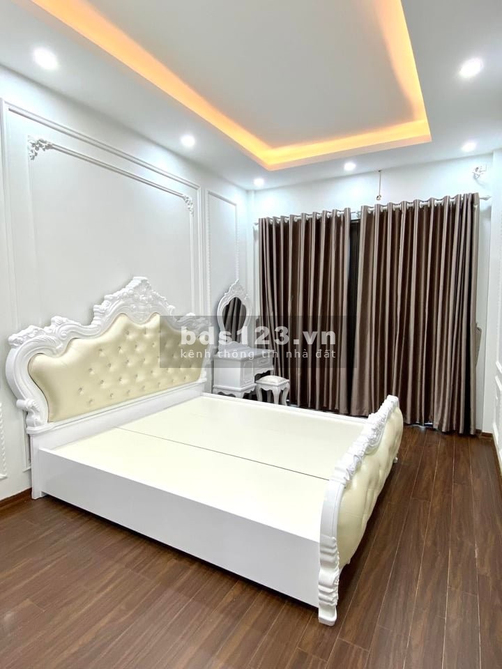 Chính chủ bàn nhà Minh Khai, Quận Hai Bà Trưng kinh doanh ngõ 2 ô tô dt 45m2, giá 1.45 tỷ