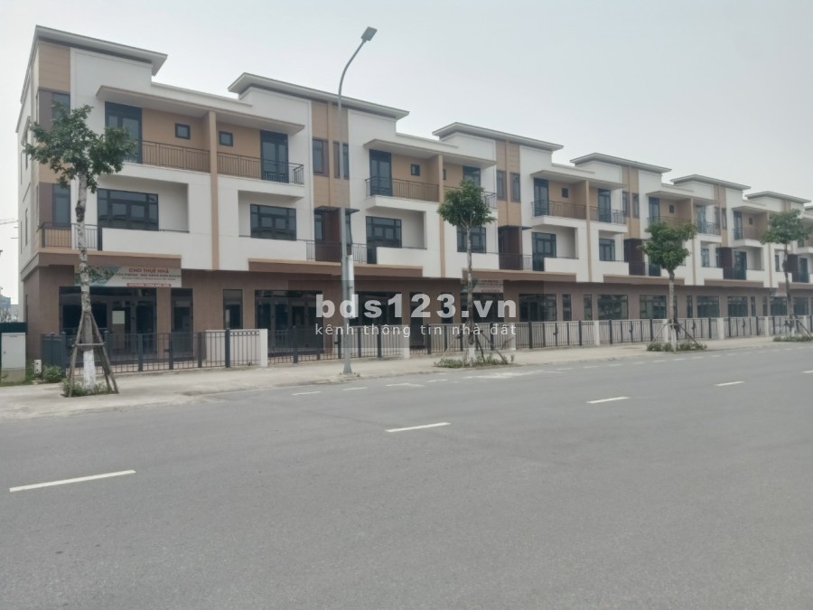 Bán gấp 1 căn shophouse diện tích sử dụng 120m2 khu đô thị Vsip Từ Sơn, giá tốt