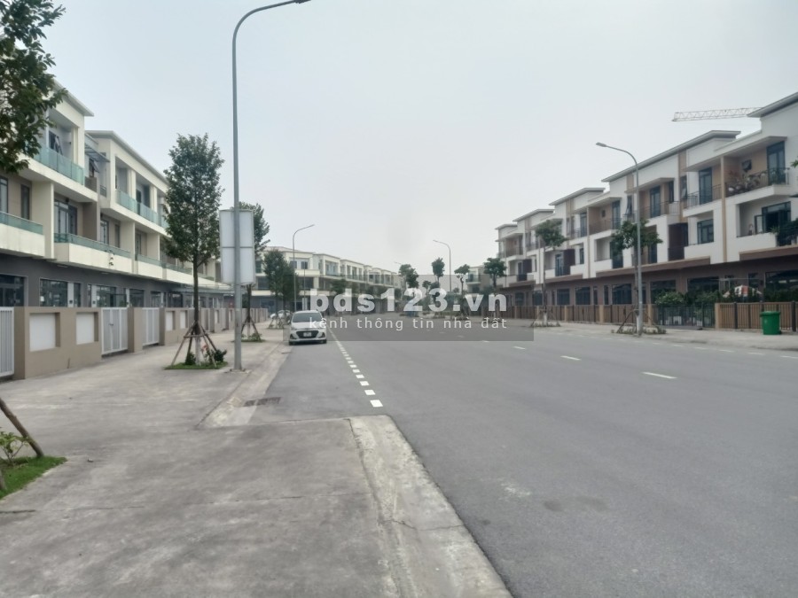 Bán gấp 1 căn shophouse diện tích sử dụng 120m2 khu đô thị Vsip Từ Sơn, giá tốt