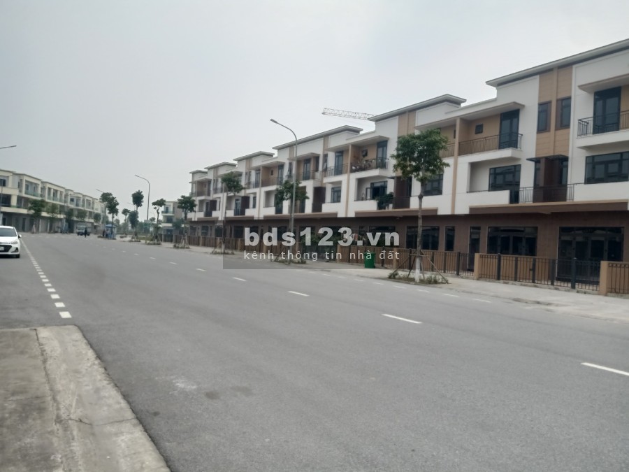 Bán gấp 1 căn shophouse diện tích sử dụng 120m2 khu đô thị Vsip Từ Sơn, giá tốt