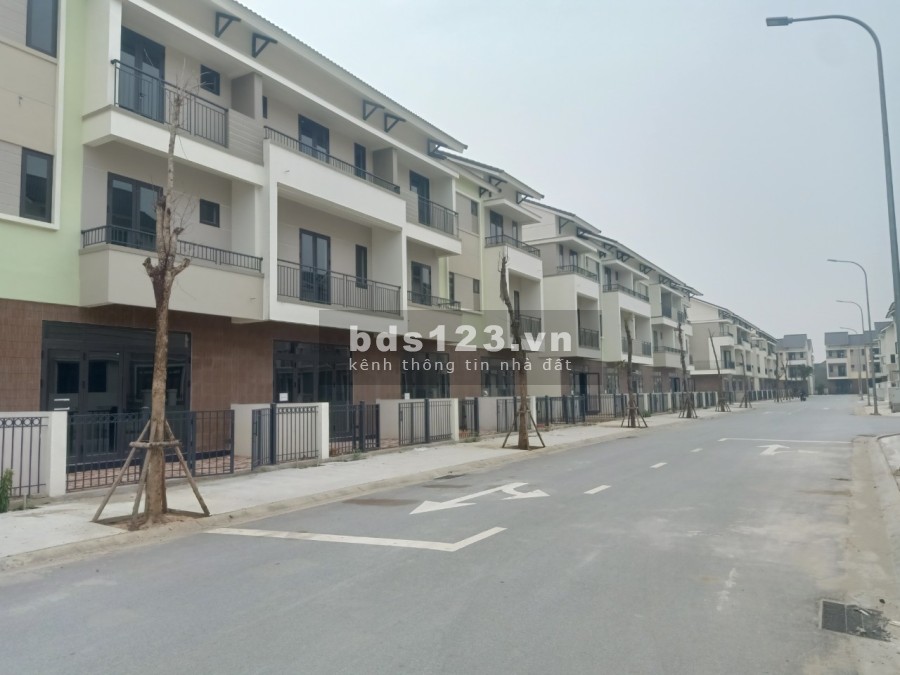 Bán gấp 1 căn shophouse diện tích sử dụng 120m2 khu đô thị Vsip Từ Sơn, giá tốt
