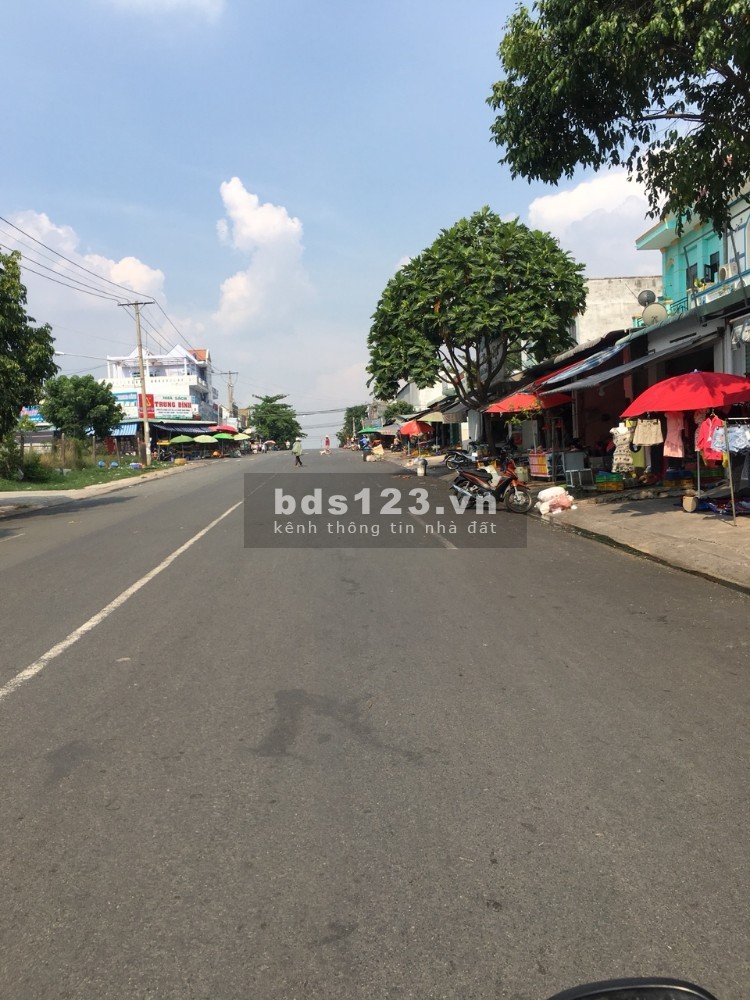 Chuyển về quê sống sang gấp 2 lô đất mặt tiền 25m, 2 dãy nhà trọ liên hệ 0969.739.583