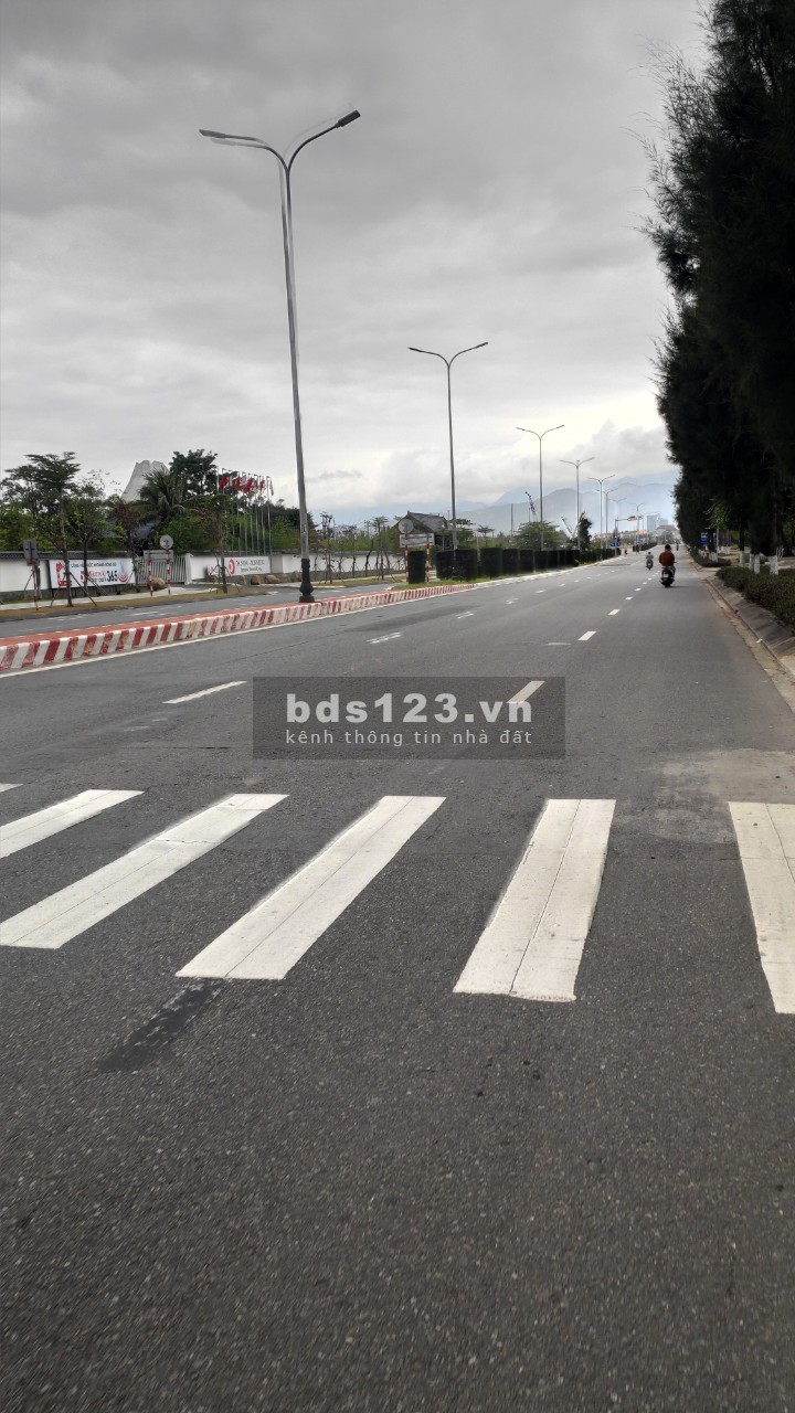 Bán đất đường Trịnh Khắc Lập, chính chủ, đường 7.5m, dt 100m2 khu du lịch tiện ích đủ
