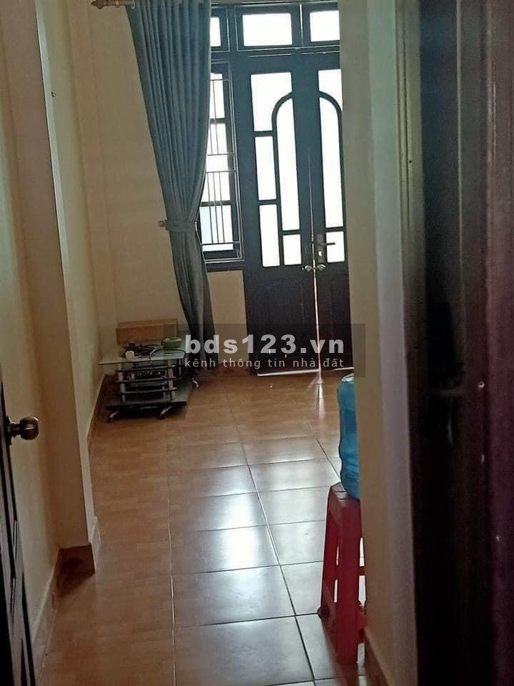Cần bán nhà Nguyễn Văn Cừ vị trí đẹp nhiều tiện ích, giá bán 3.5 tỷ, liên hệ 0921456111