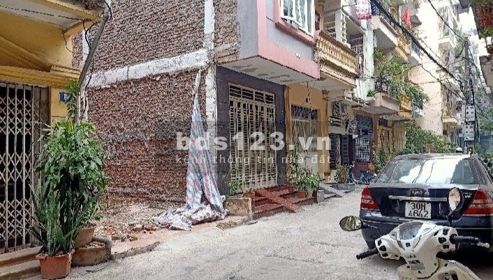 Đất Nghĩa Tân kinh doanh ô tô vào nhà không có mảnh thứ 2, khu dân cư đông đúc, giá tốt