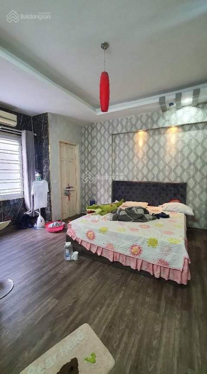 Bán Nhà Dương Quảng Hàm Cầu Giấy ô tô dt 65m2, 5 tầng, mặt tiền 5,8m giá bán 10.5 tỷ