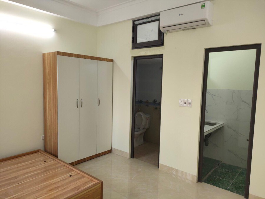 Bán nhà CCMN 9 tầng thang máy 30 phút Full đồ doanh thu 100 triệu/tháng, giá 16 tỷ