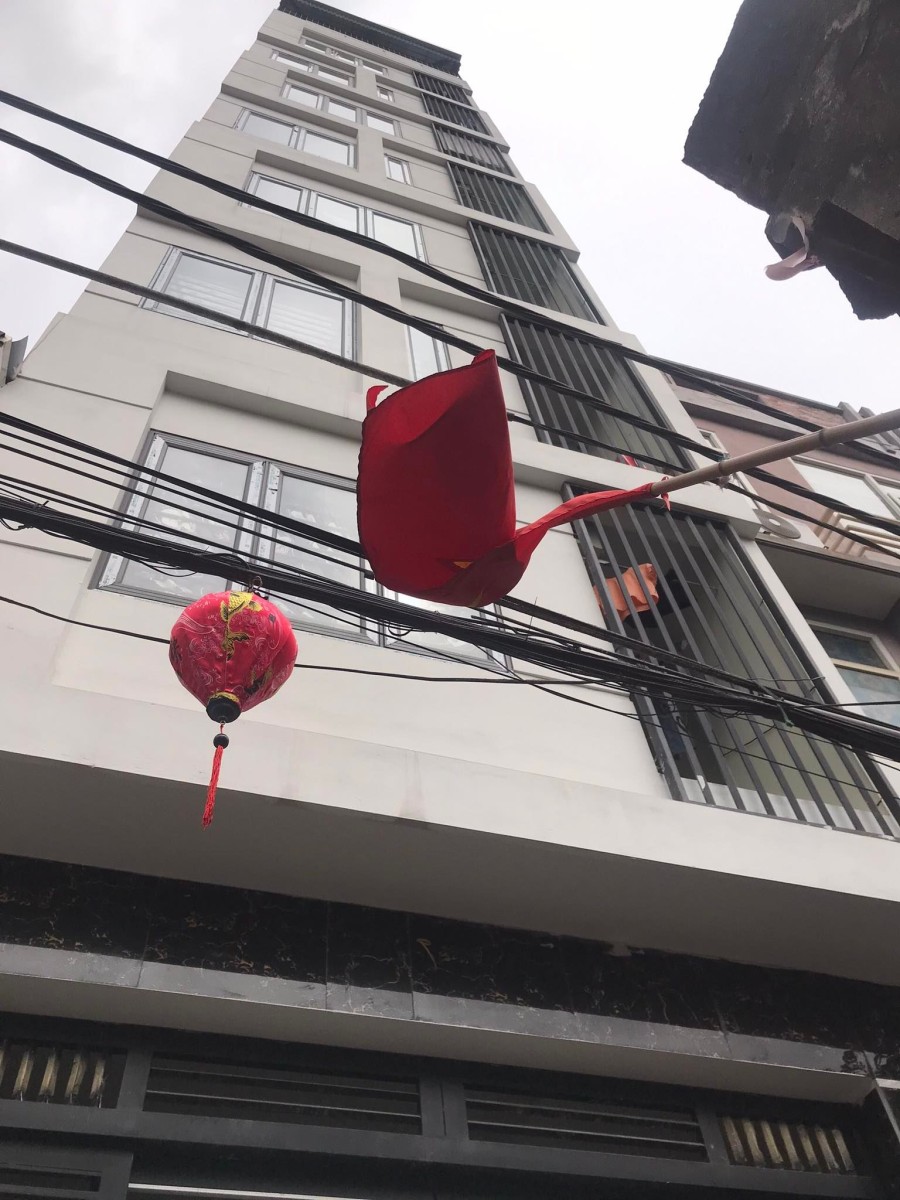 Bán nhà CCMN 9 tầng thang máy 30 phút Full đồ doanh thu 100 triệu/tháng, giá 16 tỷ