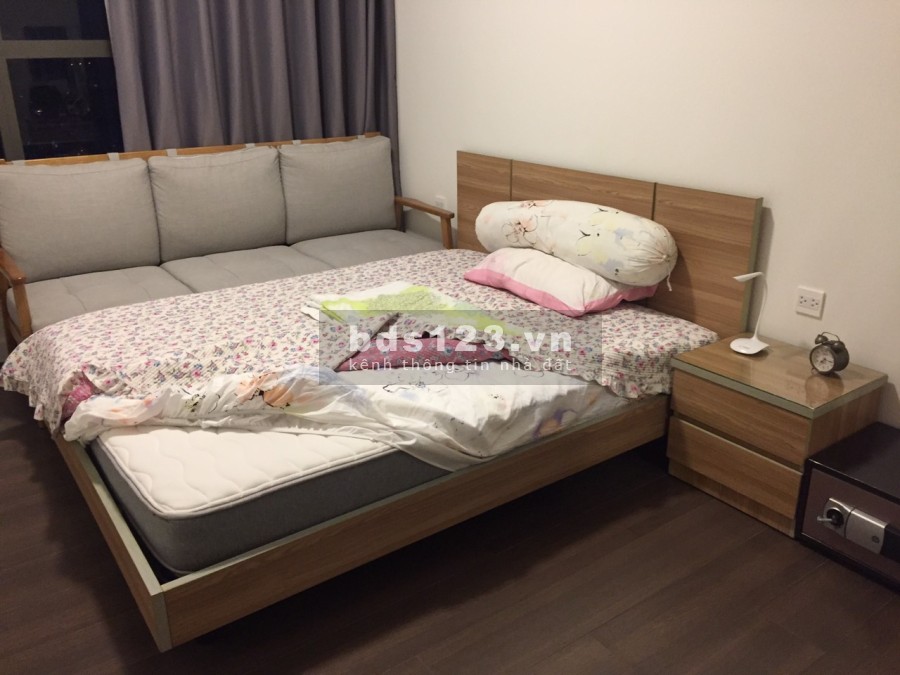 Bán căn 1PN +1 56m2 The Sun Avenue giá 3.350 Tỷ có nội thất xách vali vào ở. LH: 0901424152