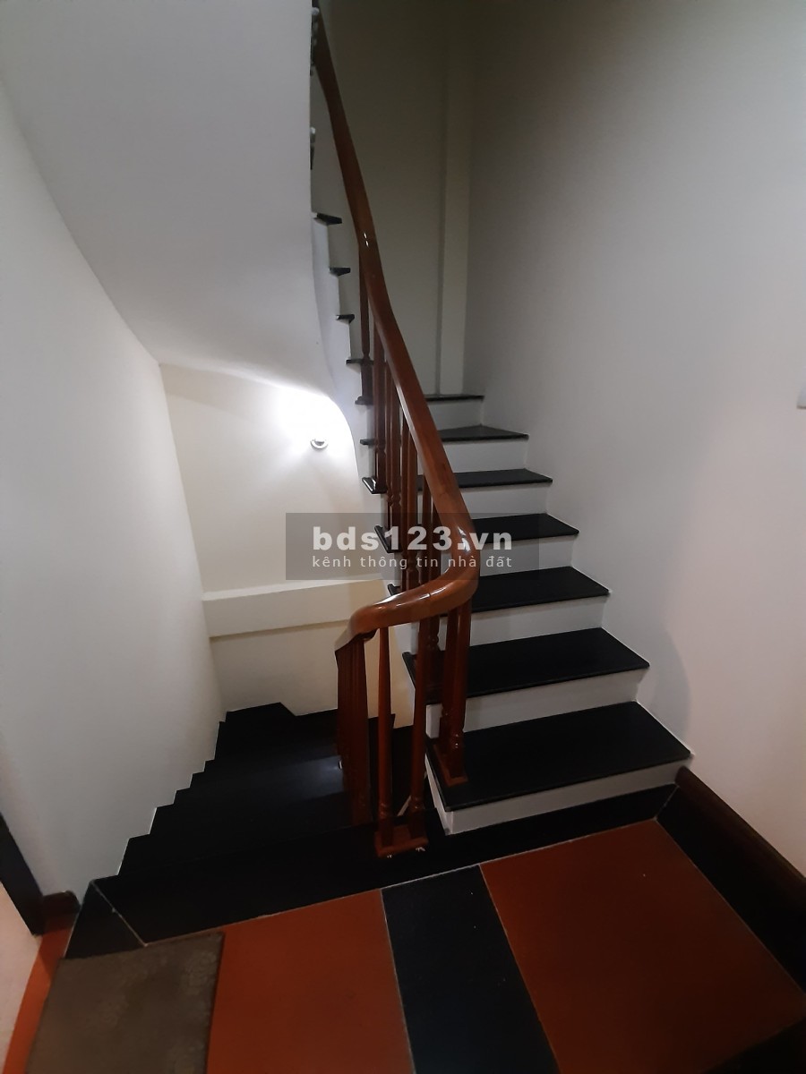 Cần bán gấp nhà nguyên căn Tân Mai, diện tích 58m2, 4 tầng, mt 7m, giá 4.25 tỷ, lh 0344442926