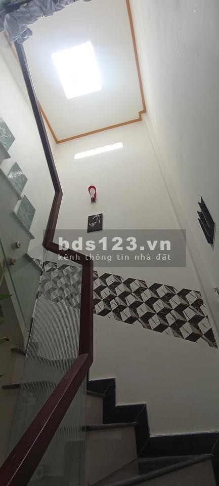 Bán nhà Tân Chánh Hiệp Quận 12 hẻm xe tải thông 6m, giá bán 3.7 tỷ, nhà mới ở liền