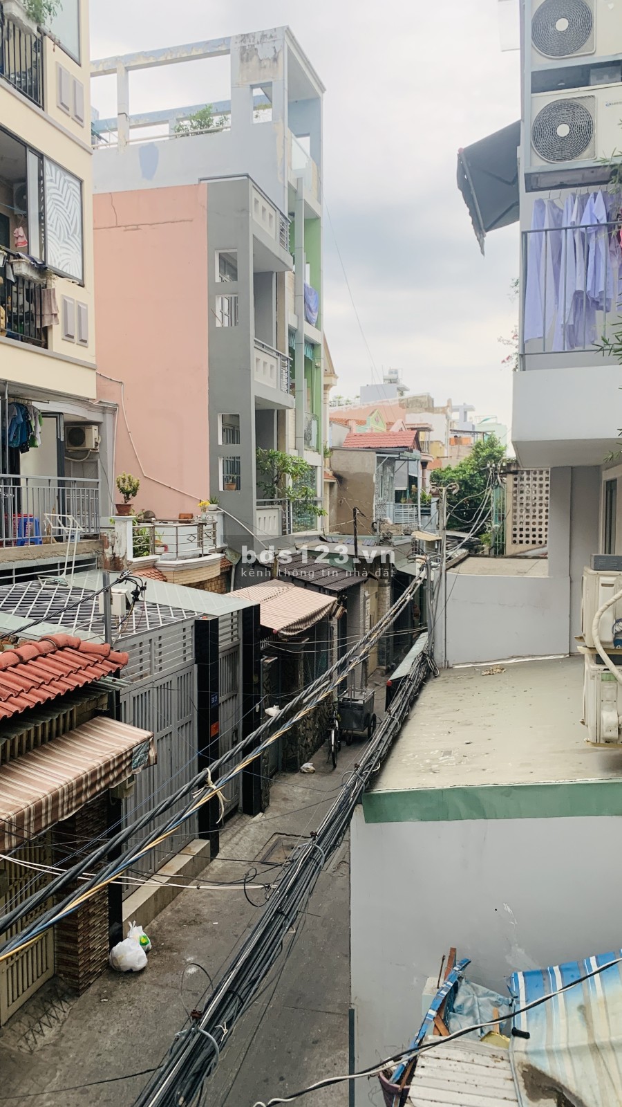 Nhà hẻm Mới Xây Dựng Cán Bán gấp khu dân cư đông đúc, giá tốt, pháp lý chính chủ