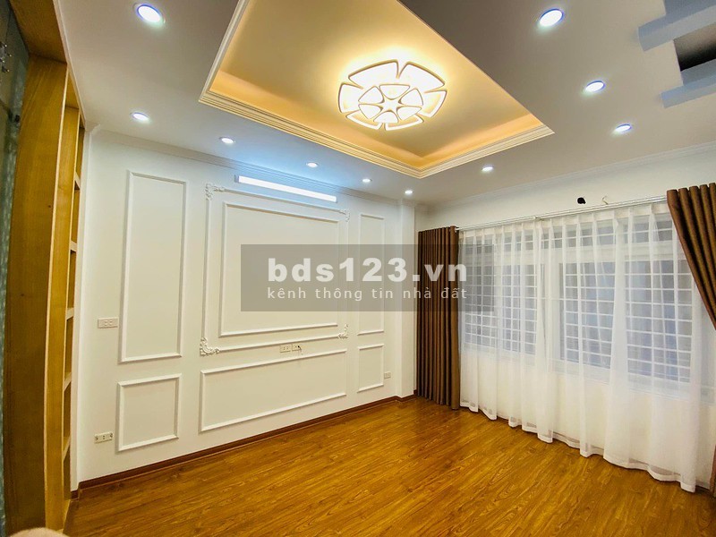 Bán nhà Trung Tâm Phú Nhuận, DT 82.5m2, MT 5.5m, chỉ 95 Tr/m2, ĐT 0915128329