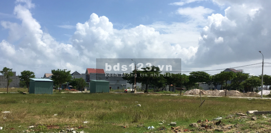(CHÍNH CHỦ) TUỔI GIÀ NÊN CẦN BÁN 1920M2, ĐẤT GẦN KCN, DÂN ĐÔNG, CÓ SUỐI – 535TR