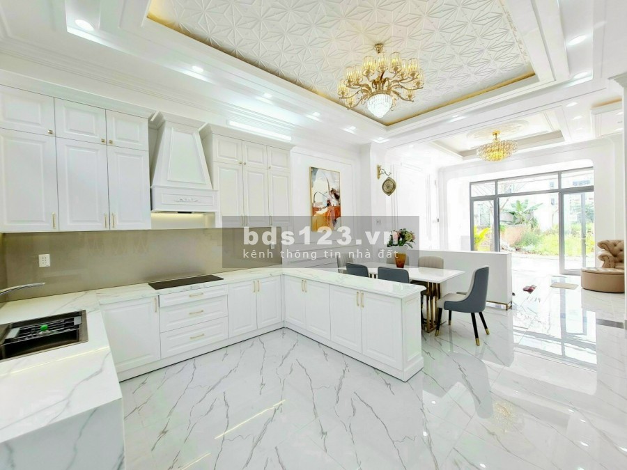 Chủ kẹt tiền cần bán gấp căn nhà phố gần Vincom Dĩ An Bình Dương giá bán 4.8 tỷ