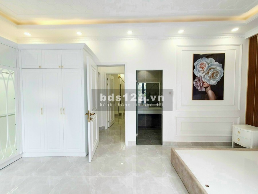 Chủ kẹt tiền cần bán gấp căn nhà phố gần Vincom Dĩ An Bình Dương giá bán 4.8 tỷ