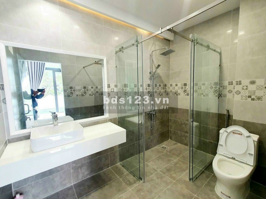 Chủ kẹt tiền cần bán gấp căn nhà phố gần Vincom Dĩ An Bình Dương giá bán 4.8 tỷ
