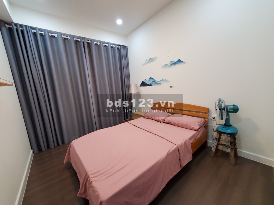 Bán căn 1PN +1 56m2 The Sun Avenue giá 3.350 Tỷ có nội thất xách vali vào ở. LH: 0901424152