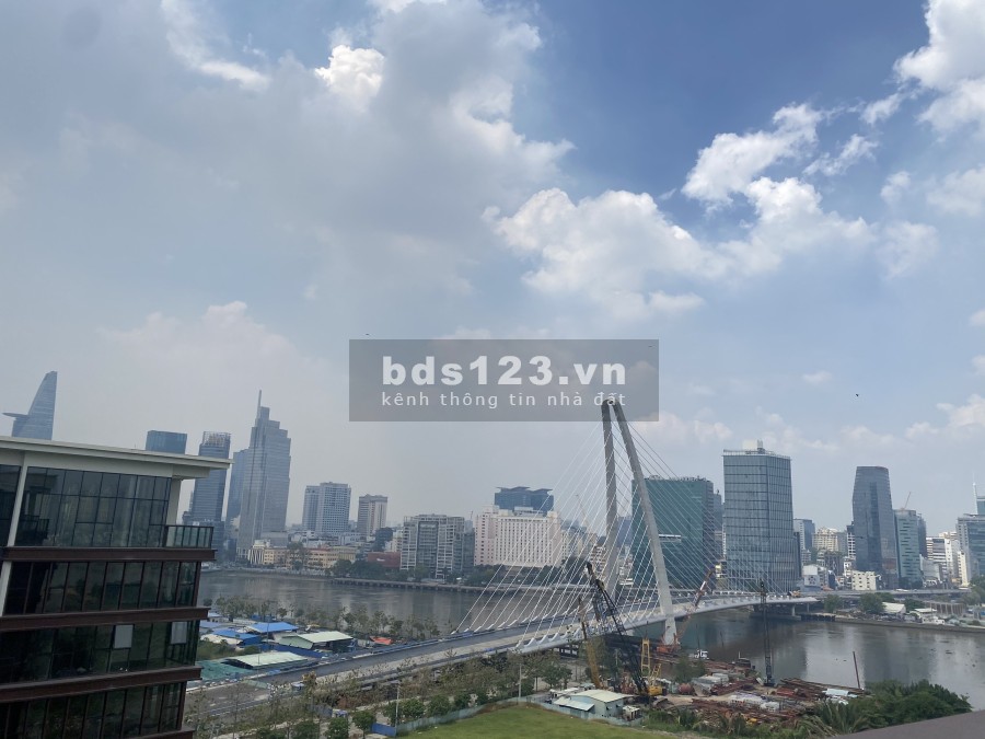 Giỏ hàng phiên bản giới hạn tại The Metropole liên hệ Ngân 0981.799.185