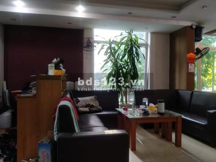 Bán nhà ngay viện 103 hai mặt phố 135m2 4tầng 8m MT 23.5 tỷ thông sàn 18 phòng kinh doanh đỉnh