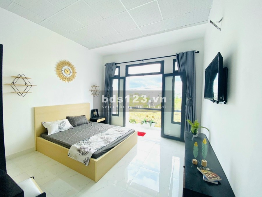 Gấp! Thanh toán 1 tỷ nhận nhà ở ngay! Nhà gần chợ, sổ riêng, lh 0901.2222.83