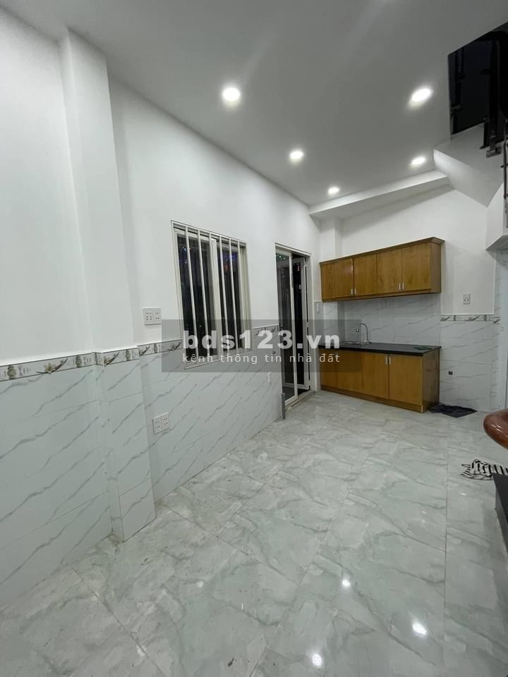 Căn góc 2 mặt hẻm 4.5m Cách Mạng Tháng 8 phường 11 Quận 3 giá bán chỉ 4.85 tỷ