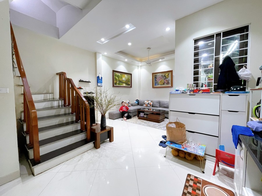 Nhà đẹp ở luôn, trung tâm Đống Đa, kinh doanh tốt, ngõ thông tứ tung, tiện ích ngập tràn