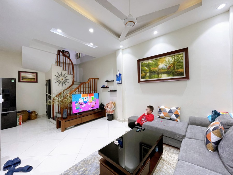 Nhà đẹp ở luôn, trung tâm Đống Đa, kinh doanh tốt, ngõ thông tứ tung, tiện ích ngập tràn
