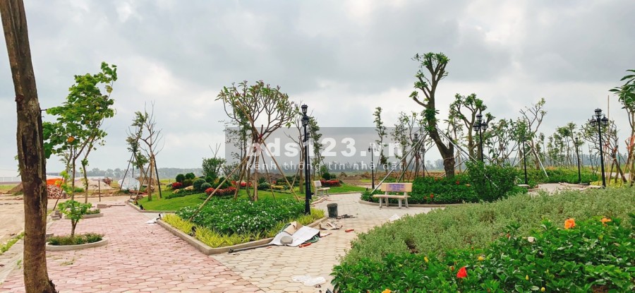 Bán lô góc shophose mặt hồ New City Phố Nối gần chung cư đối diện vườn hoa siêu rẻ