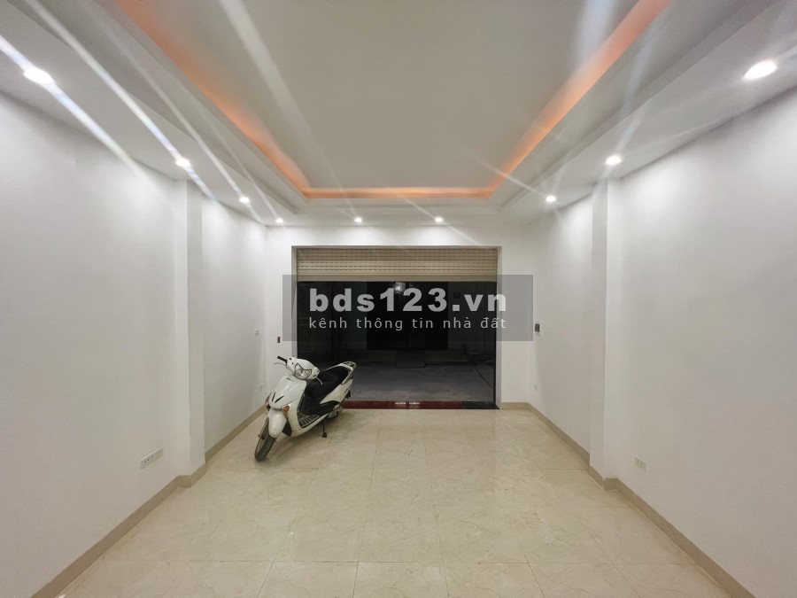 Bán nhà phân lô Nghĩa Đô cực hot có gara ô tô, diện tích 40m2, 5 tầng, giá bán chỉ 7,8 tỷ