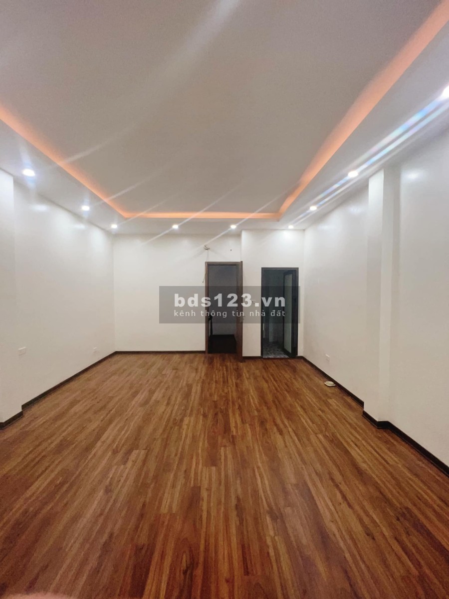 Bán nhà phân lô Nghĩa Đô cực hot có gara ô tô, diện tích 40m2, 5 tầng, giá bán chỉ 7,8 tỷ