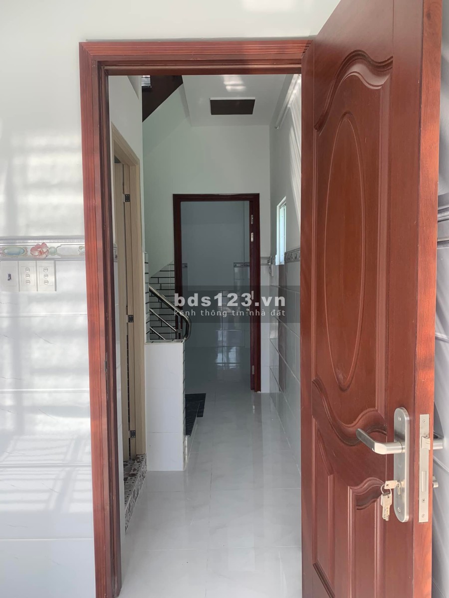 Bán nhà chính chủ Thái Phiên, Quận 11, diện tích sử dụng 34m2, 5 tầng, Nhà mới, Giá rẻ