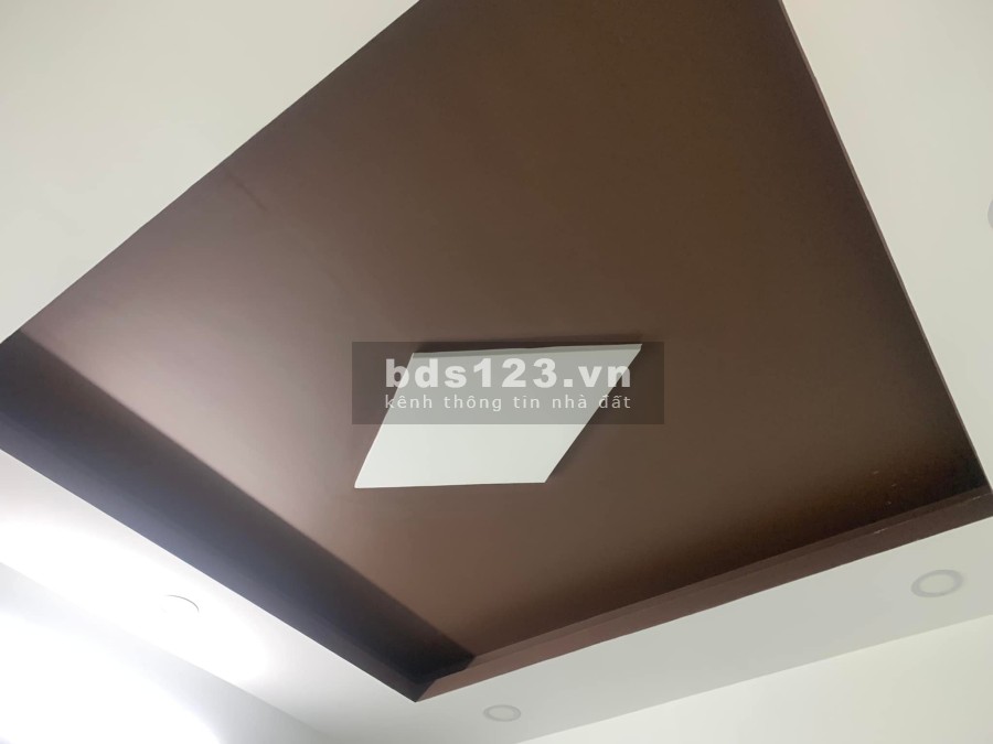 Bán nhà chính chủ Thái Phiên, Quận 11, diện tích sử dụng 34m2, 5 tầng, Nhà mới, Giá rẻ