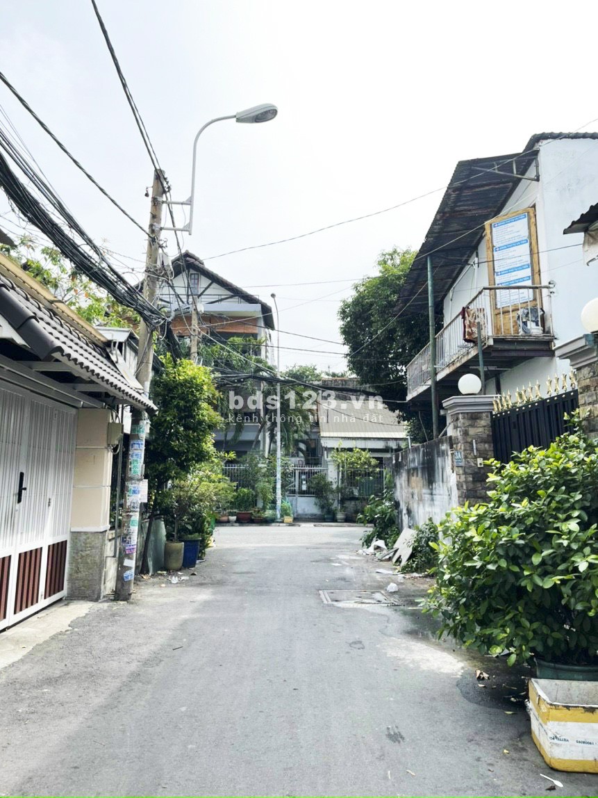 Bán nhà mặt tiền đường số 63, phường Tân Quy, Quận 7 sổ hồng riêng, làm việc chính chủ